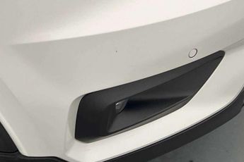 Volvo XC40 2.0 T4 R DESIGN 5dr AWD Geartronic