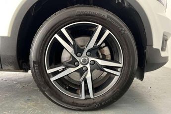 Volvo XC40 2.0 T4 R DESIGN 5dr AWD Geartronic