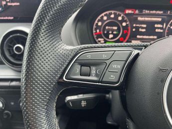 Audi Q2 35 TFSI Black Edition 5dr S Tronic