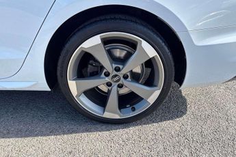 Audi A4 Avant 35 TFSI Black Edition 5dr S Tronic