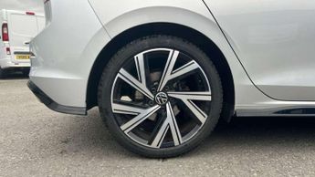 Volkswagen Golf 1.5 eTSI 150 R-Line 5dr DSG