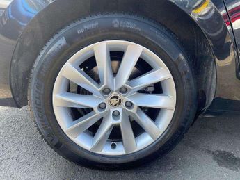 Skoda Superb Estate 2.0 TDI CR SE 5dr DSG