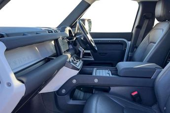 Land Rover Defender 3.0 D250 SE 110 5dr Auto