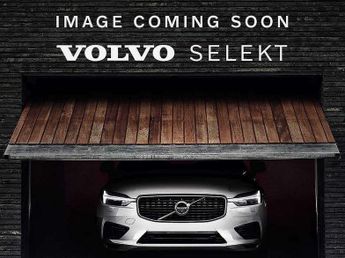 Volvo XC40 2.0 B4P Ultimate Dark 5dr Auto