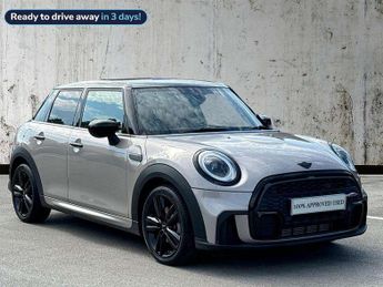 MINI Hatch 1.5 Cooper Sport 5dr Auto [Comfort/Nav Pack]