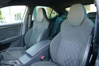 Skoda Superb 2.0 TDI CR Sport Line Plus 5dr DSG