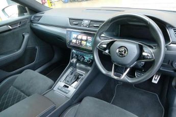 Skoda Superb 2.0 TDI CR Sport Line Plus 5dr DSG