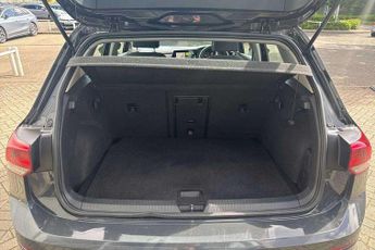 Volkswagen Golf 1.5 eTSI 150 Life 5dr DSG