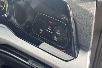 Volkswagen Golf 1.5 eTSI 150 Life 5dr DSG