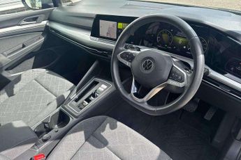Volkswagen Golf 1.5 eTSI 150 Life 5dr DSG