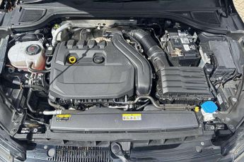 Volkswagen Golf 1.5 eTSI 150 Life 5dr DSG