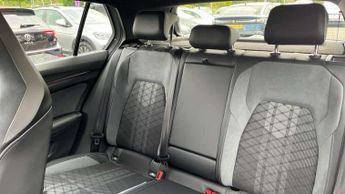 Volkswagen Golf 1.5 eTSI 150 R-Line 5dr DSG