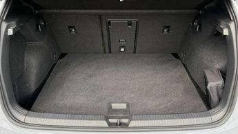 Volkswagen Golf 1.5 eTSI 150 R-Line 5dr DSG