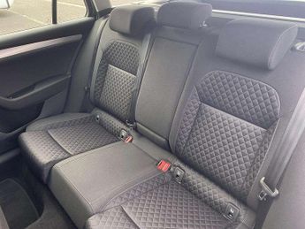 Skoda Superb Estate 2.0 TDI CR SE 5dr DSG