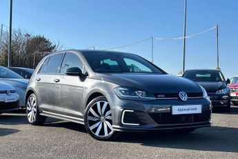 Volkswagen Golf 1.4 TSI GTE Advance 5dr DSG