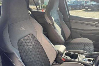 Volkswagen Golf 1.5 eTSI 150 R-Line 5dr DSG