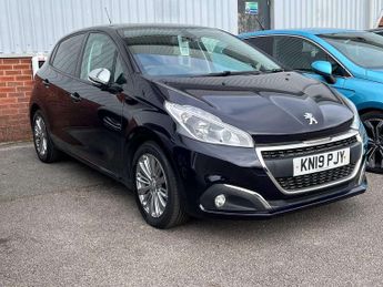 Peugeot 208 1.2 PureTech 82 Signature 5dr [Start Stop]