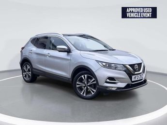 Nissan Qashqai 1.3 DiG-T N-Connecta 5dr [Glass Roof Pack]