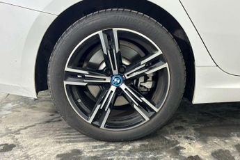 BMW 3 Series 330e xDrive M Sport 4dr Step Auto