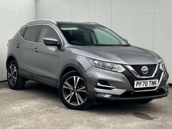 Nissan Qashqai 1.3 DiG-T N-Connecta 5dr [Glass Roof Pack]