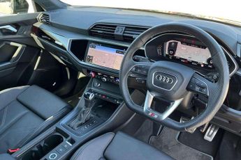 Audi Q3 35 TFSI Black Edition 5dr S Tronic [20" Alloy]