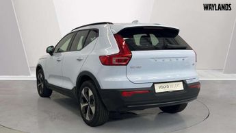 Volvo XC40 2.0 B3P Plus Dark 5dr Auto