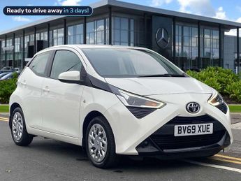 Toyota AYGO 1.0 VVT-i X-Play 5dr x-shift