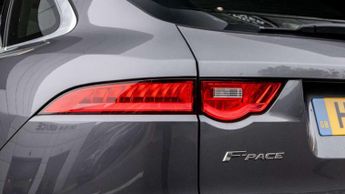 Jaguar F-Pace 2.0d Portfolio 5dr Auto AWD