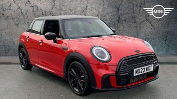 MINI Hatch 1.5 Cooper Sport 5dr Auto [Comfort/Nav Pack]