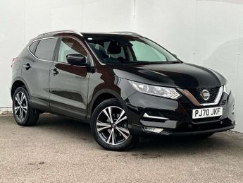 Nissan Qashqai 1.3 DiG-T N-Connecta 5dr [Glass Roof Pack]