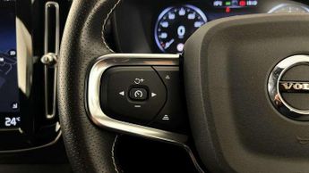Volvo XC40 1.5 T3 [163] R DESIGN 5dr Geartronic