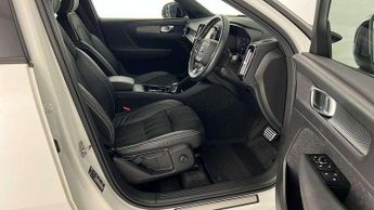 Volvo XC40 1.5 T3 [163] R DESIGN 5dr Geartronic