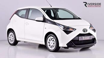 Toyota AYGO 1.0 VVT-i X-Play 5dr x-shift