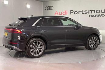Audi Q8 55 TFSI e Quattro S Line 5dr Tiptronic