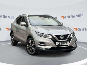 Nissan Qashqai 1.3 DiG-T N-Connecta 5dr [Glass Roof Pack]