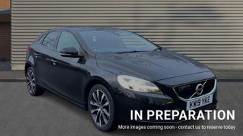 Volvo V40 T2 [122] R DESIGN Edition 5dr