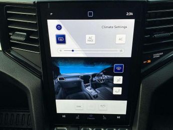 Volkswagen Amarok D/Cab Pick Up Life 2.0 TDI 205 4MOTION Auto