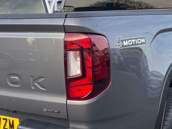 Volkswagen Amarok D/Cab Pick Up Life 2.0 TDI 205 4MOTION Auto