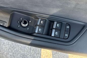 Audi A4 Avant 35 TFSI Black Edition 5dr S Tronic