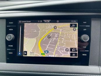 Volkswagen Transporter 2.0 BiTDI 204 Highline Kombi Van 4MOTION DSG