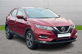 Nissan Qashqai 1.3 DiG-T N-Connecta 5dr [Glass Roof Pack]