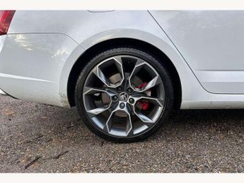 Skoda Octavia vRS 2.0 TSI 245 vRS 5dr DSG [Black Pack]