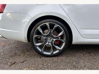 Skoda Octavia vRS 2.0 TSI 245 vRS 5dr DSG [Black Pack]