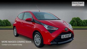 Toyota AYGO 1.0 VVT-i X-Play 5dr x-shift