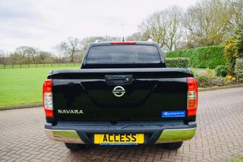 Nissan Navara Double Cab Pick Up Tekna 2.3dCi 190 TT 4WD Auto