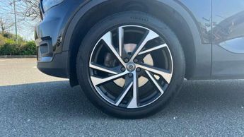 Volvo XC40 2.0 B4P R DESIGN Pro 5dr Auto [7 speed]