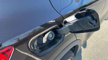 Volvo XC40 2.0 B4P R DESIGN Pro 5dr Auto [7 speed]