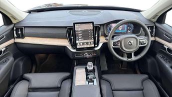 Volvo XC90 2.0 B5P Plus Dark 5dr AWD Geartronic