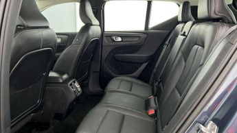Volvo XC40 2.0 B4P Inscription 5dr Auto