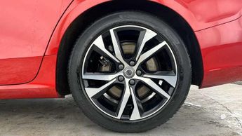 Volvo S60 2.0 B5P R DESIGN 4dr Auto